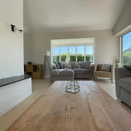 Cedar Court Home, Rosslare - 4 Bedroom House Sleeps 11 * Mervyn